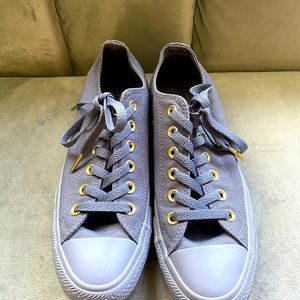 Converse shoe